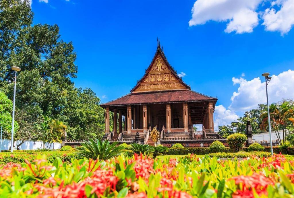 Lao Orchid Hotel Vientiane Bagian luar foto