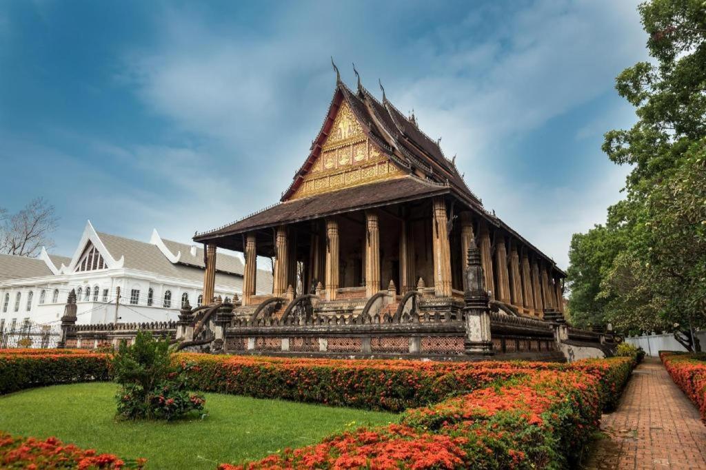 Lao Orchid Hotel Vientiane Bagian luar foto