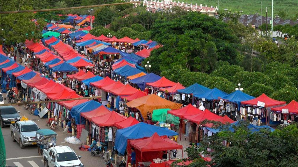 Lao Orchid Hotel Vientiane Bagian luar foto