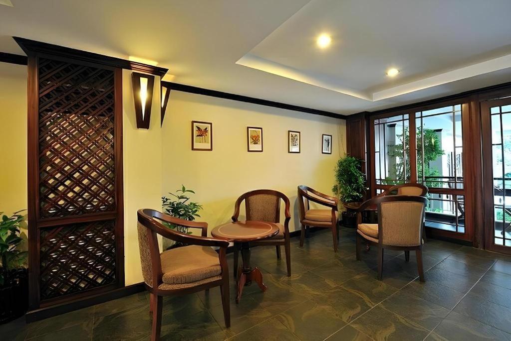 Lao Orchid Hotel Vientiane Bagian luar foto