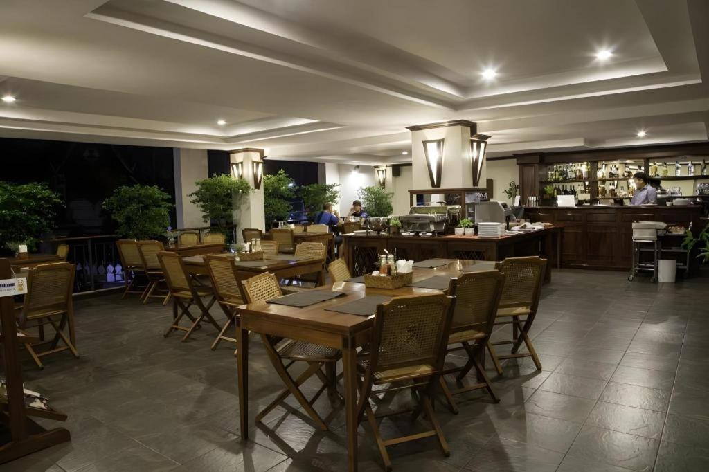 Lao Orchid Hotel Vientiane Bagian luar foto