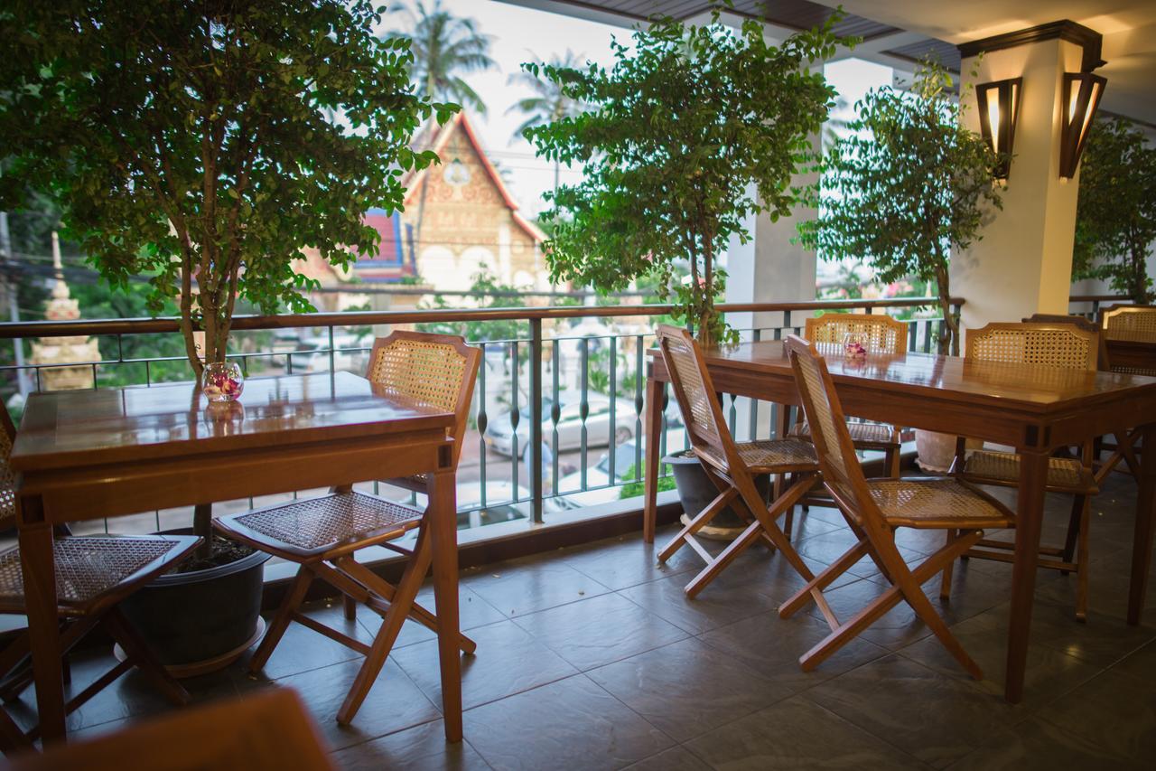 Lao Orchid Hotel Vientiane Bagian luar foto