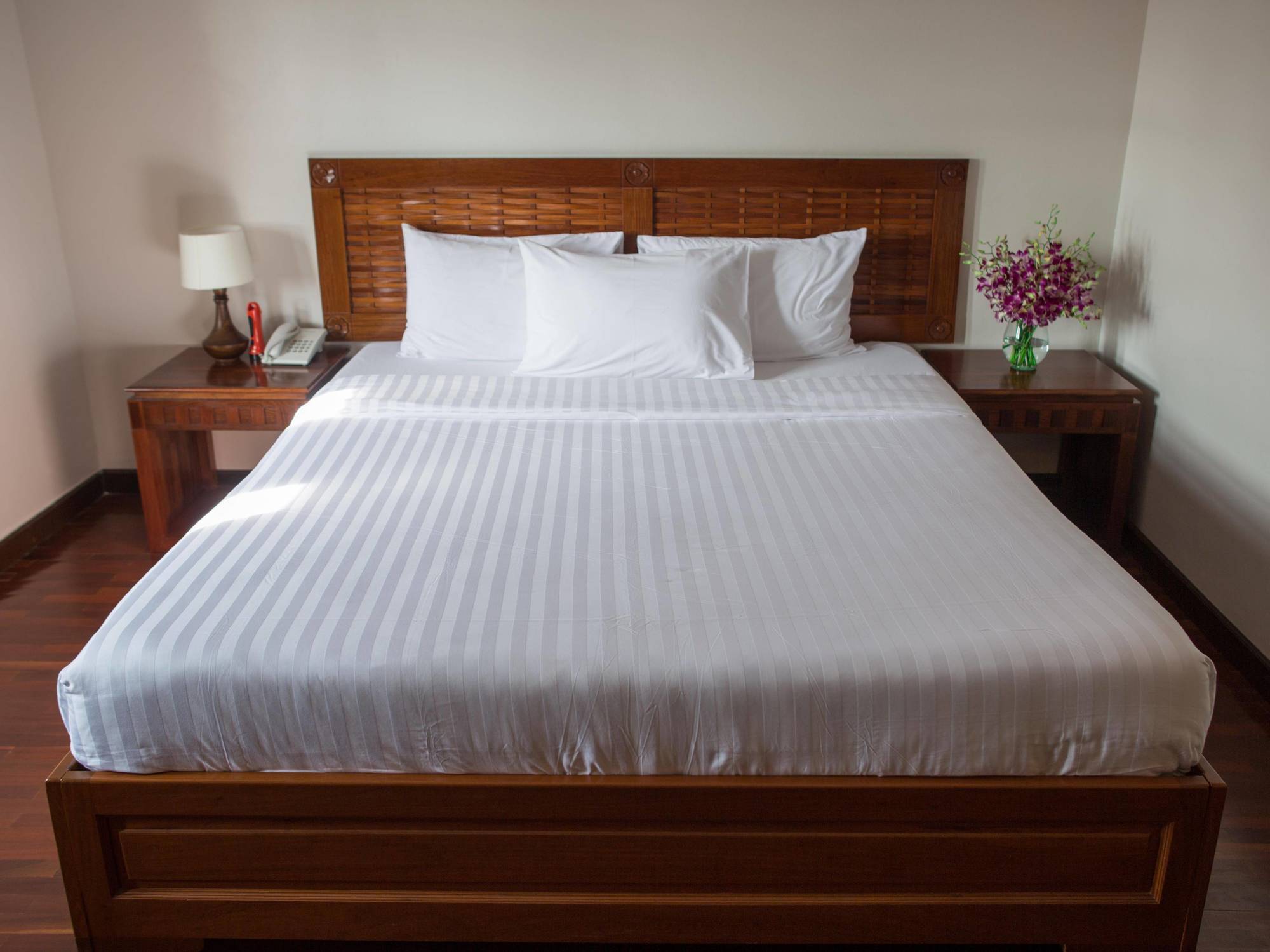 Lao Orchid Hotel Vientiane Bagian luar foto