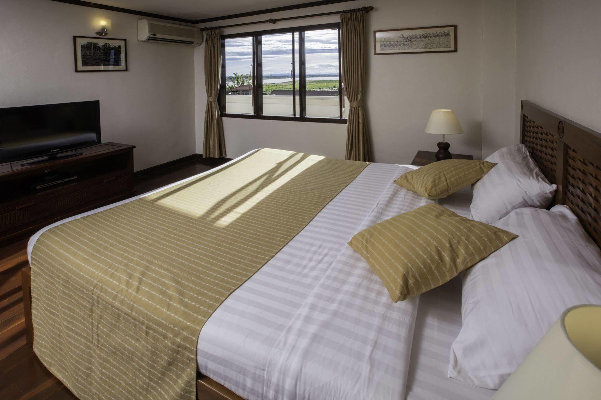 Lao Orchid Hotel Vientiane Bagian luar foto